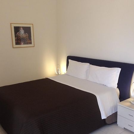 B&B Young Catania Exteriör bild